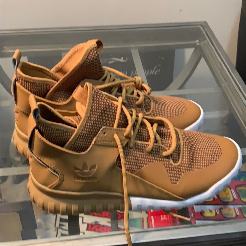 Adidas Men’s shoes size 12